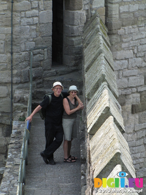 SX28943 Hans and Machteld on Caernarfon Castle walls